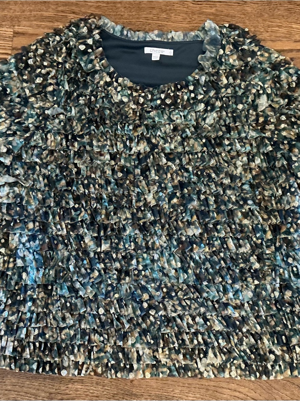 Chico’s Size 3 XL Foiled Mesh Tiered Ruffle Top Green Gold